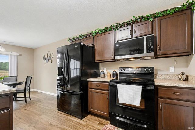 18340 Barrington Drive, New Paris, IN 46553