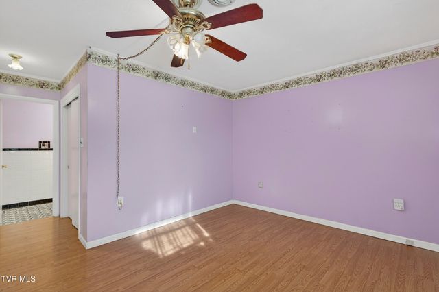 228 Sioux Road, Bristol, VA 24201