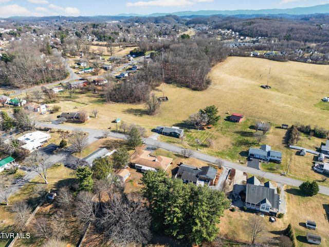 228 Sioux Road, Bristol, VA 24201