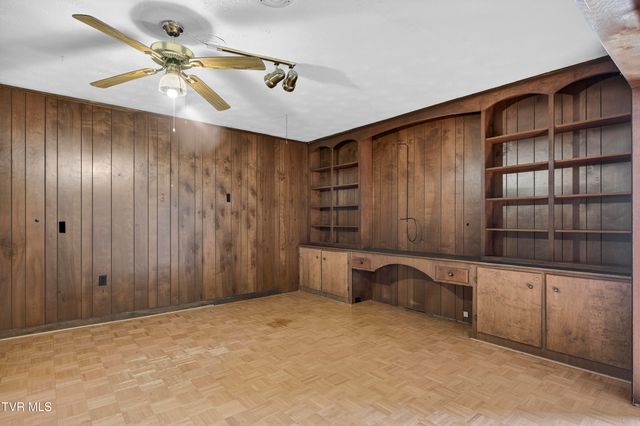 228 Sioux Road, Bristol, VA 24201