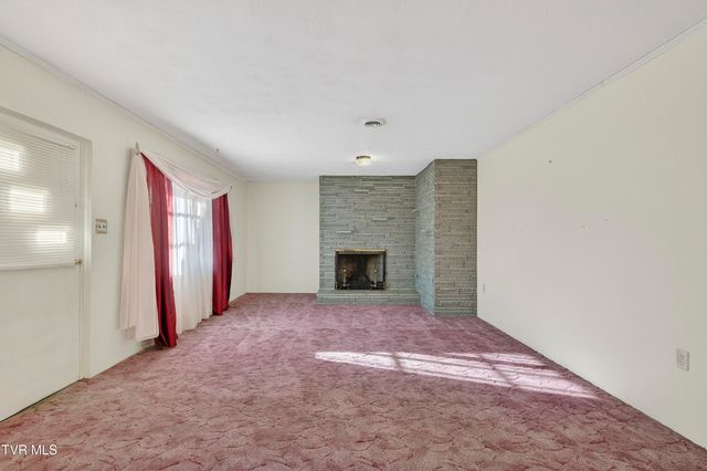 228 Sioux Road, Bristol, VA 24201