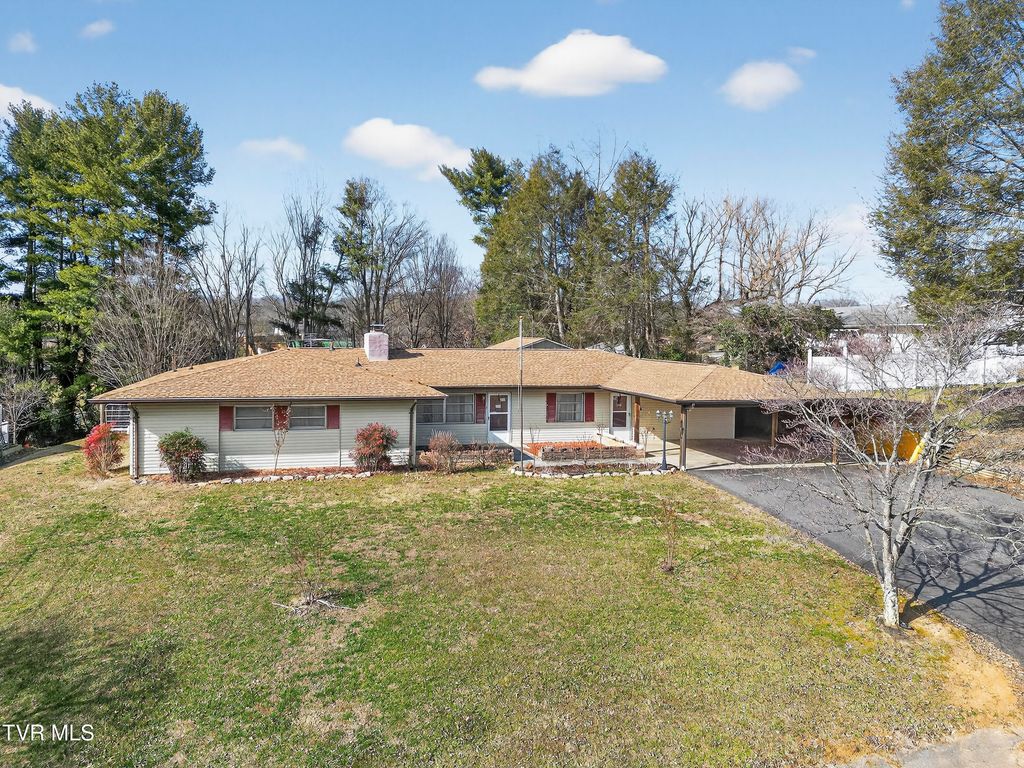 228 Sioux Road, Bristol, VA 24201