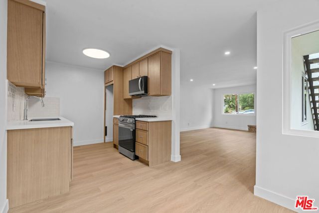 4442 Kingswell Avenue 1, Los Angeles, CA 90027