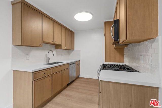 4442 Kingswell Avenue 1, Los Angeles, CA 90027