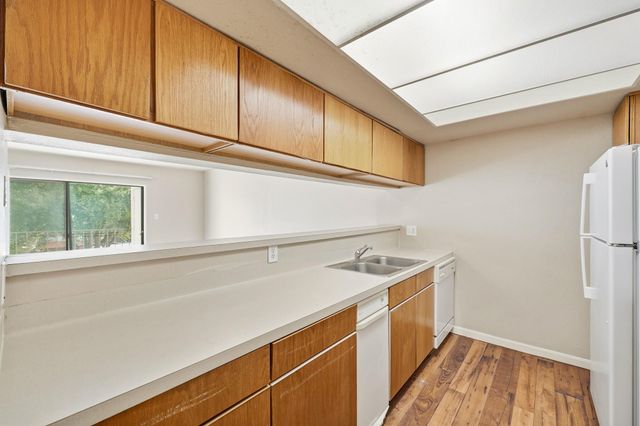 2824 S Bartell Drive 212, Houston, TX 77054