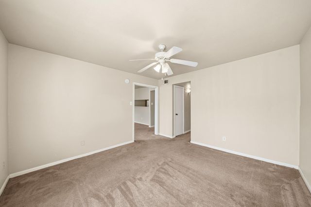 2824 S Bartell Drive 212, Houston, TX 77054