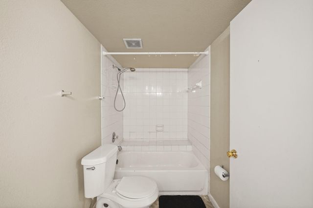 2824 S Bartell Drive 212, Houston, TX 77054