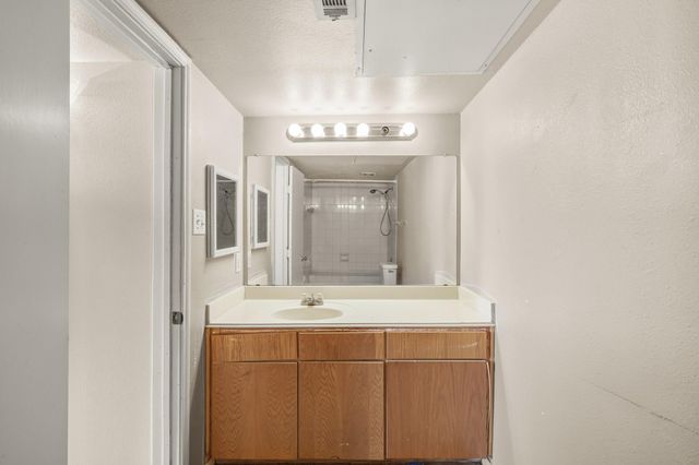 2824 S Bartell Drive 212, Houston, TX 77054