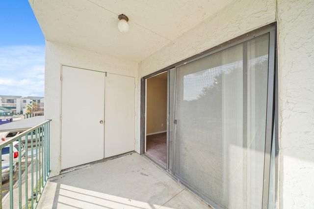 2824 S Bartell Drive 212, Houston, TX 77054