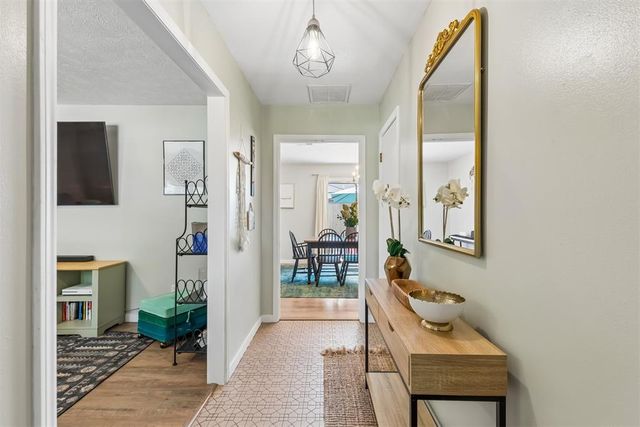 1900 Barryton Road, Oklahoma City, OK 73120
