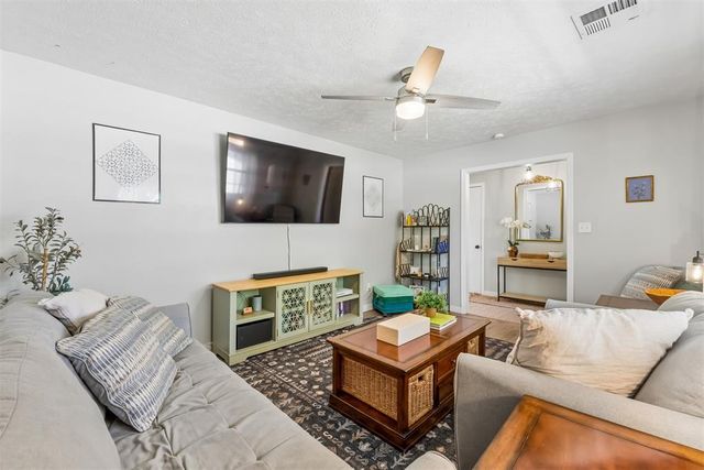 1900 Barryton Road, Oklahoma City, OK 73120