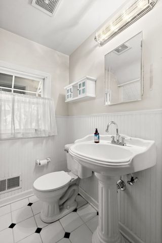 6901 Church Street, Morton Grove, IL 60053