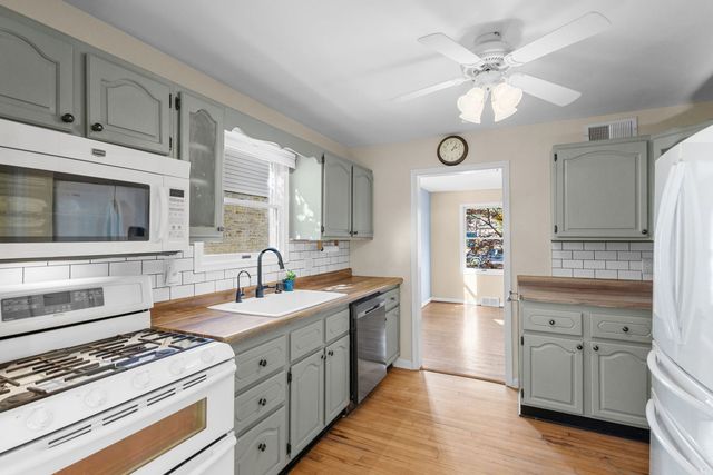 6901 Church Street, Morton Grove, IL 60053