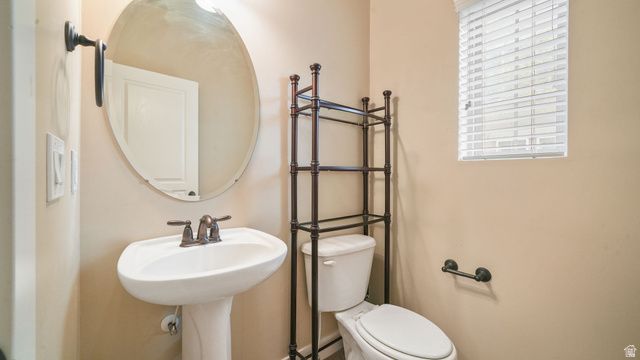 3075 S CREWS HILL COURT CT, West Valley City, UT 84120