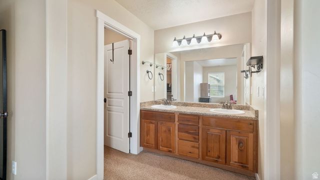 3075 S CREWS HILL COURT CT, West Valley City, UT 84120