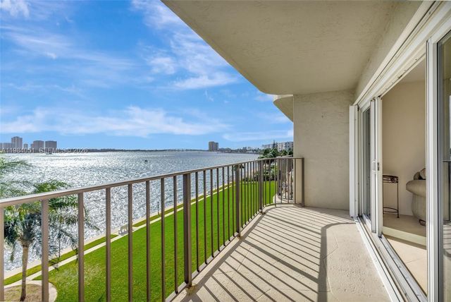 801 Lake Shore Drive 403, Lake Park, FL 33403