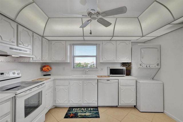 801 Lake Shore Drive 403, Lake Park, FL 33403