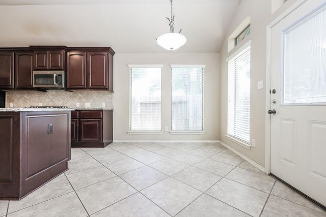 2919 Chalet Knolls Lane, Katy, TX 77494