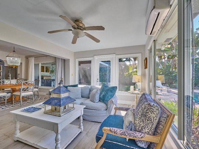 301 NW 3rd Court, Boca Raton, FL 33432