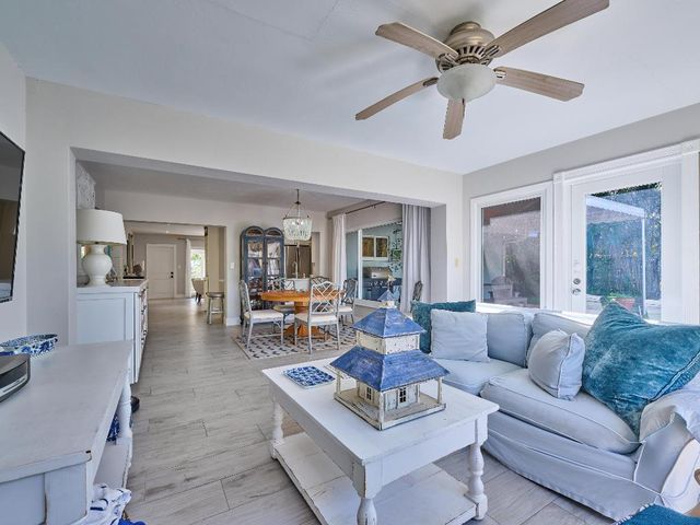 301 NW 3rd Court, Boca Raton, FL 33432