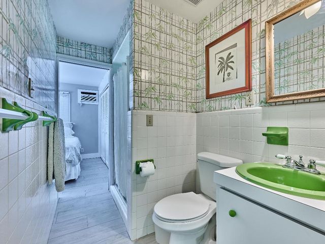 301 NW 3rd Court, Boca Raton, FL 33432