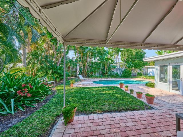 301 NW 3rd Court, Boca Raton, FL 33432
