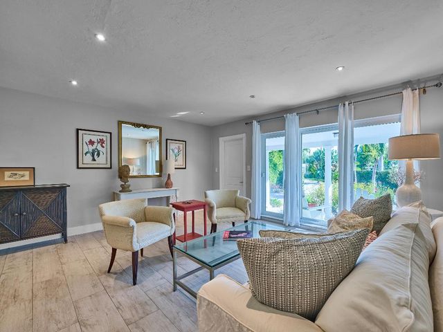 301 NW 3rd Court, Boca Raton, FL 33432