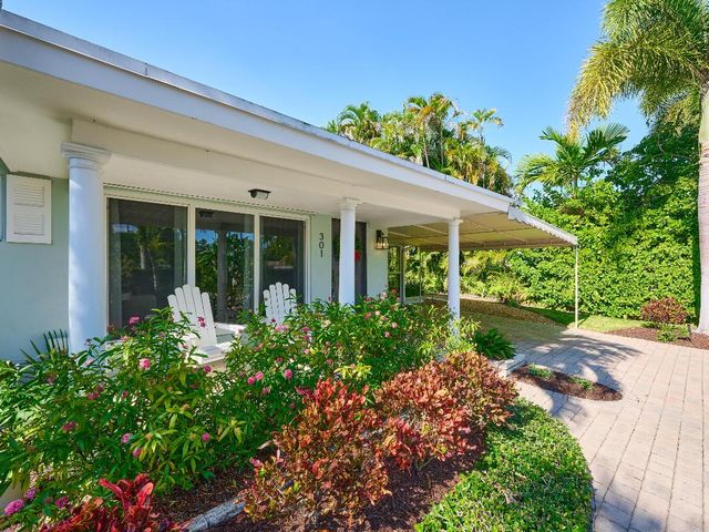 301 NW 3rd Court, Boca Raton, FL 33432