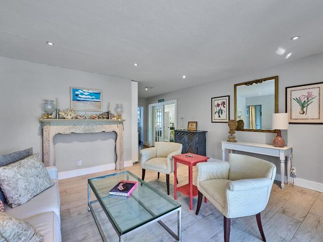 301 NW 3rd Court, Boca Raton, FL 33432