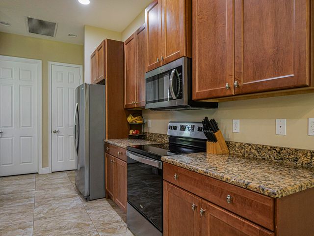 922 Yearling Trail, Sebastian, FL 32958