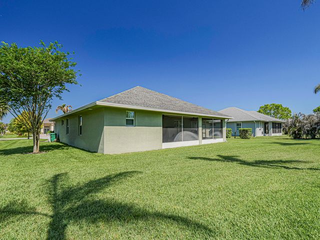 922 Yearling Trail, Sebastian, FL 32958