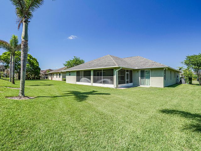 922 Yearling Trail, Sebastian, FL 32958