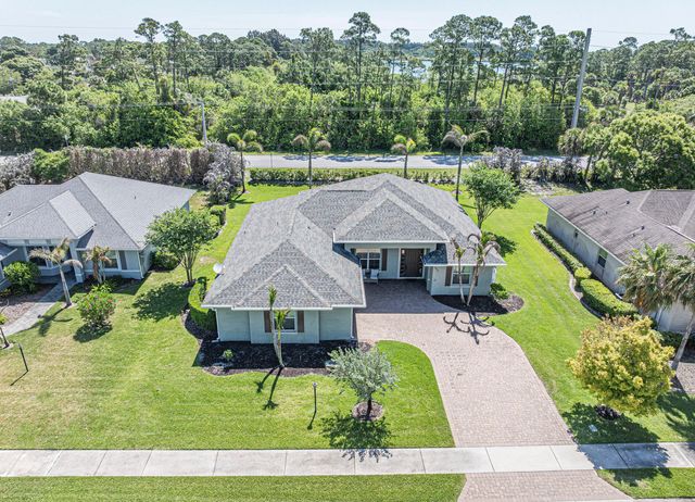 922 Yearling Trail, Sebastian, FL 32958