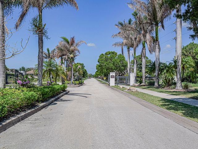 922 Yearling Trail, Sebastian, FL 32958