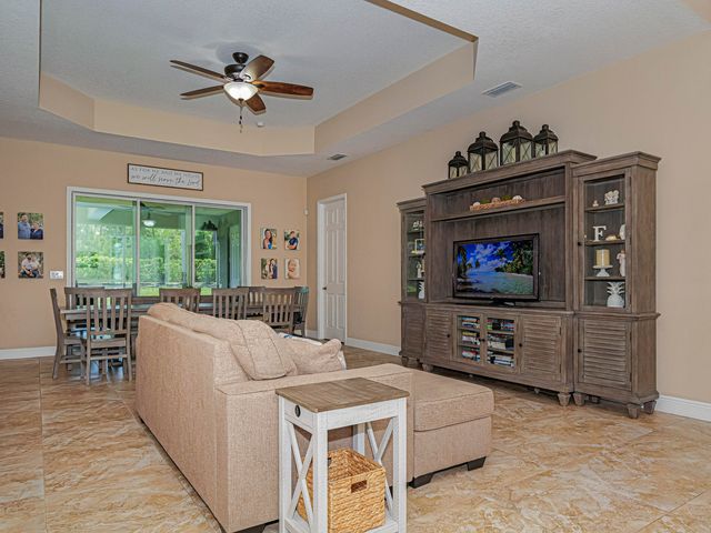 922 Yearling Trail, Sebastian, FL 32958