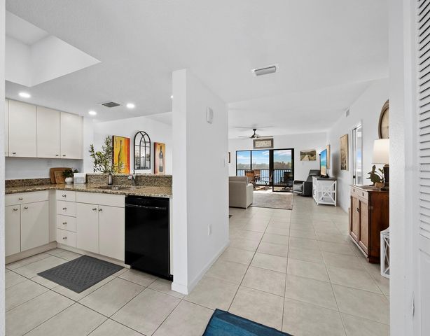 3540 GULF OF MEXICO DRIVE 102, Longboat Key, FL 34228