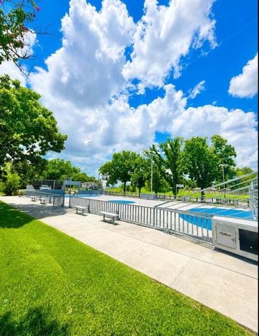 6018 Collingsworth Street 1, Houston, TX 77026