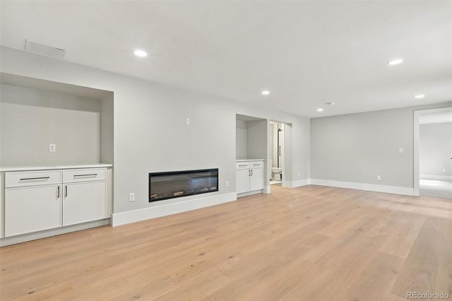 3051 Oak Street, Denver, CO 80215