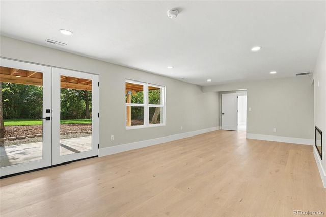 3051 Oak Street, Denver, CO 80215