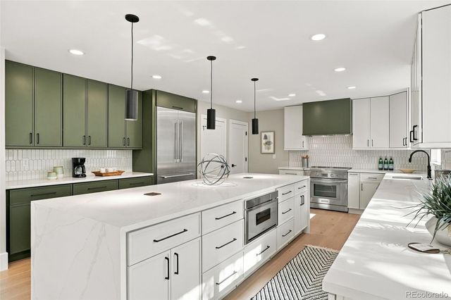 3051 Oak Street, Denver, CO 80215