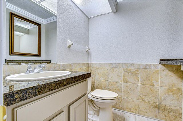 8756 HAMPDEN DRIVE, Tampa, FL 33626