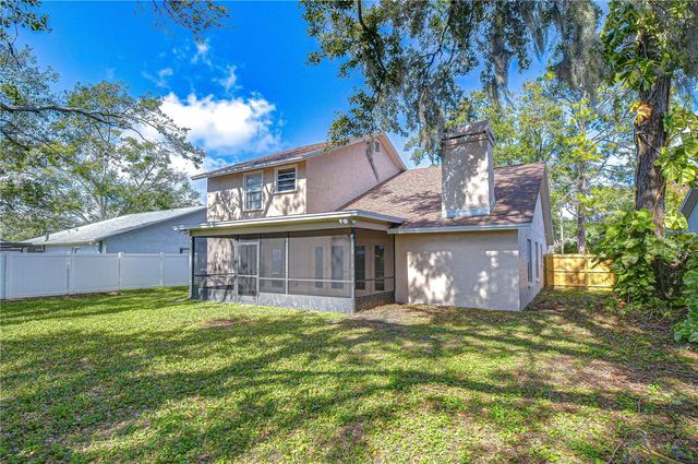 8756 HAMPDEN DRIVE, Tampa, FL 33626
