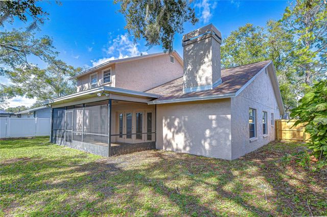 8756 HAMPDEN DRIVE, Tampa, FL 33626