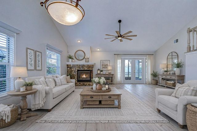 8756 HAMPDEN DRIVE, Tampa, FL 33626