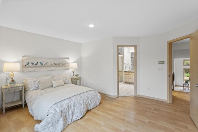 2260 Sherwood Court, Minnetonka, MN 55305