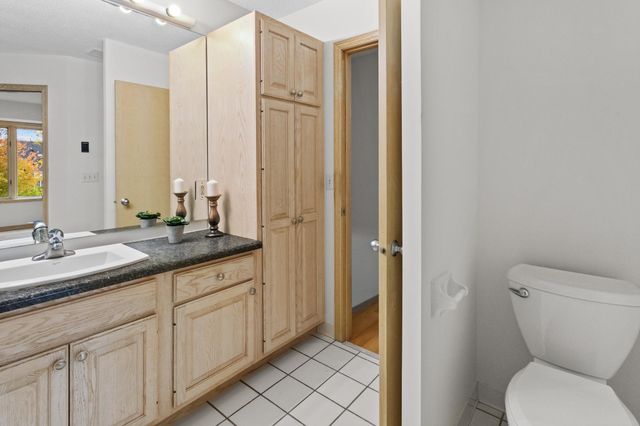 2260 Sherwood Court, Minnetonka, MN 55305