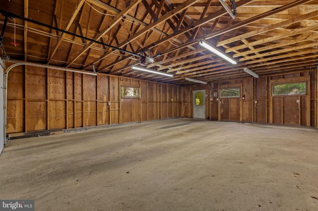 500 WALKER RD, Great Falls, VA 22066