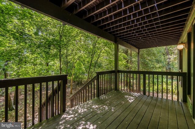 500 WALKER RD, Great Falls, VA 22066