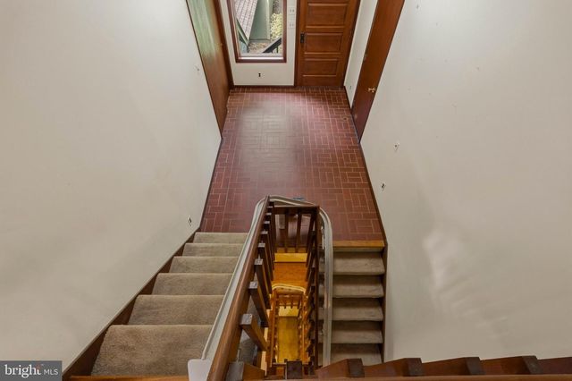 500 WALKER RD, Great Falls, VA 22066