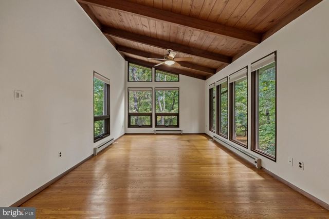 500 WALKER RD, Great Falls, VA 22066